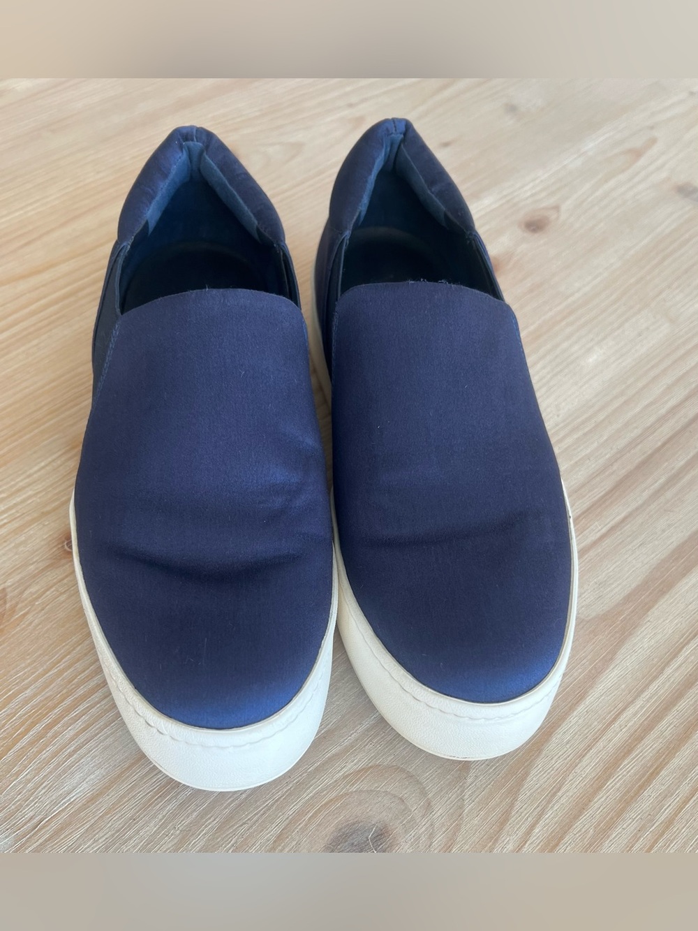 Vince Warren Platform Navy Sneakers Size 8.5